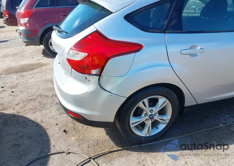 2013 Ford Focus Se z USA, uszkodzony, nr VIN 1FADP3K24DL161930